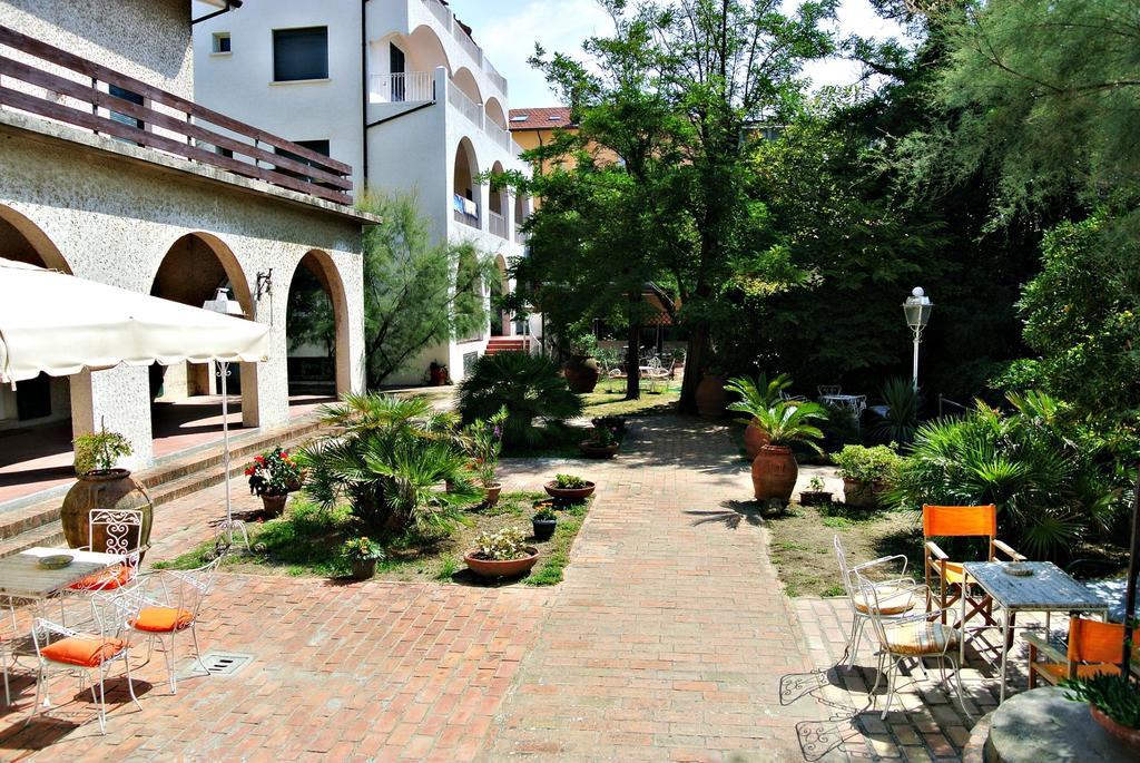 Hotel Villa Furia Беллария-Иджеа-Марина Экстерьер фото