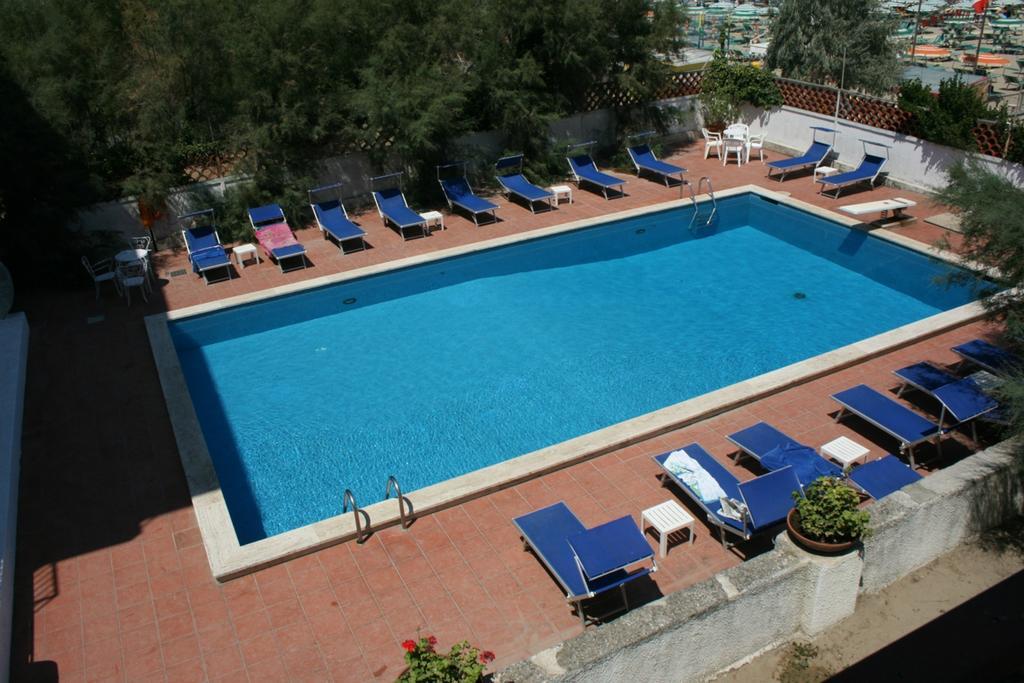 Hotel Villa Furia Беллария-Иджеа-Марина Экстерьер фото